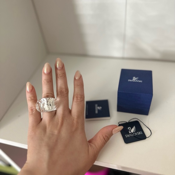 Swarovski ring with original box and tags - Picture 6 of 11